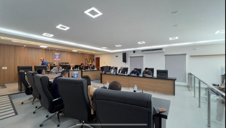 Câmara Municipal de Nova Viçosa aprova projetos e discute demandas relevantes para o município