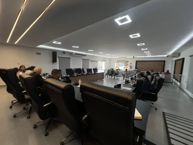 Câmara Municipal de Nova Viçosa Aprova Projetos Importantes e Reforça Cobranças por Melhorias Locais