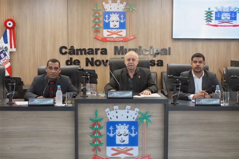 Câmara de Nova Viçosa realiza sessão com destaque para projetos voltados ao autismo  17 de março de 2026