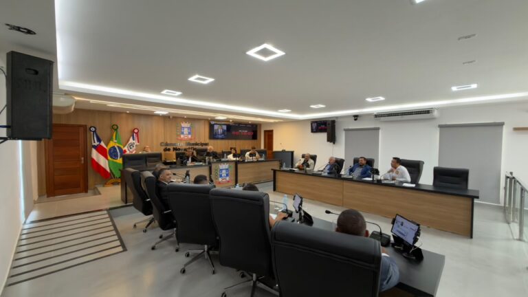 Câmara aprova parecer sobre as contas de 2024 da prefeita por 11 votos a 2
